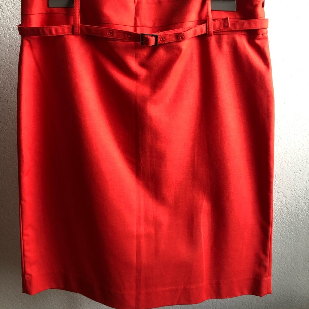 Beautiful Belted Skirt size 10